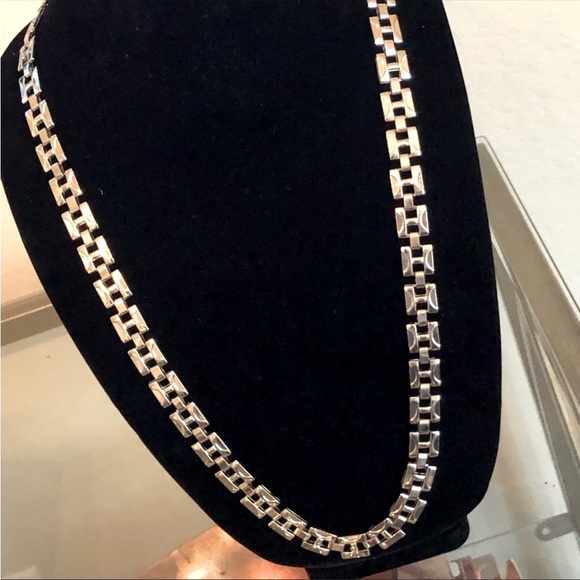 Silver Gorgeous Link Necklace😍 - Picture 3 of 7